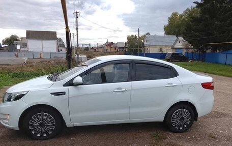 KIA Rio III рестайлинг, 2013 год, 600 000 рублей, 2 фотография