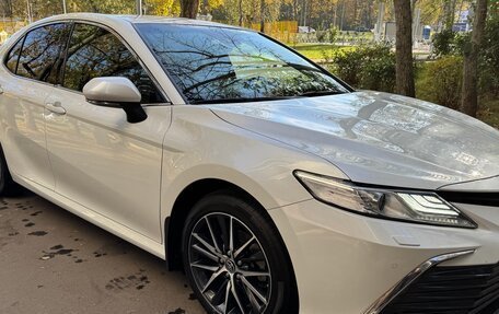 Toyota Camry, 2022 год, 3 950 000 рублей, 3 фотография