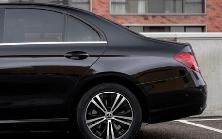 Mercedes-Benz E-Класс, 2018 год, 2 200 000 рублей, 8 фотография