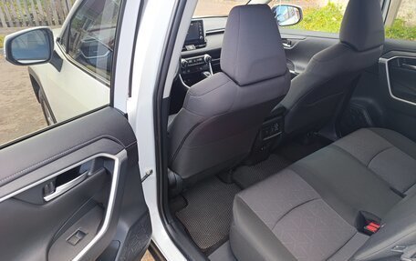 Toyota RAV4, 2019 год, 2 829 000 рублей, 14 фотография