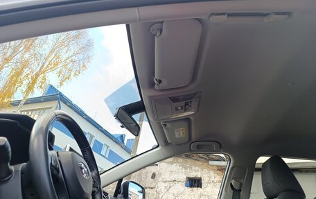 Toyota RAV4, 2019 год, 2 829 000 рублей, 13 фотография