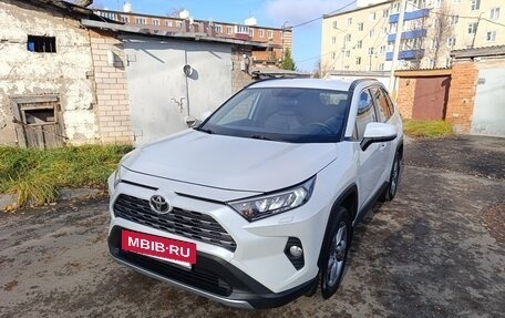 Toyota RAV4, 2019 год, 2 829 000 рублей, 3 фотография