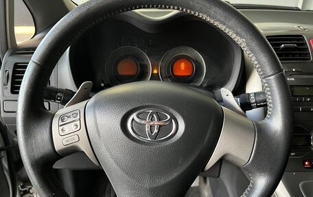 Toyota Auris II, 2008 год, 750 000 рублей, 13 фотография