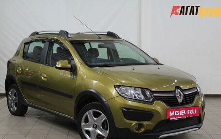 Renault Sandero II рестайлинг, 2015 год, 745 000 рублей, 3 фотография