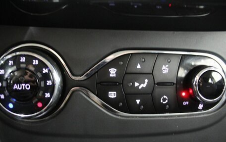 Renault Sandero II рестайлинг, 2015 год, 745 000 рублей, 24 фотография