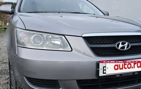 Hyundai Sonata VI, 2007 год, 700 000 рублей, 32 фотография