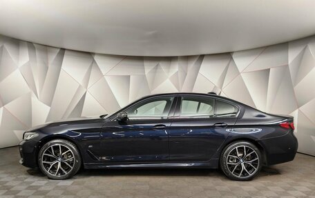 BMW 5 серия, 2021 год, 5 600 000 рублей, 5 фотография