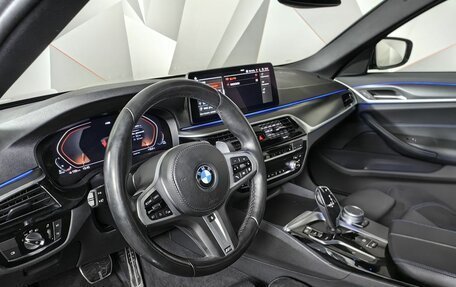 BMW 5 серия, 2021 год, 5 600 000 рублей, 8 фотография