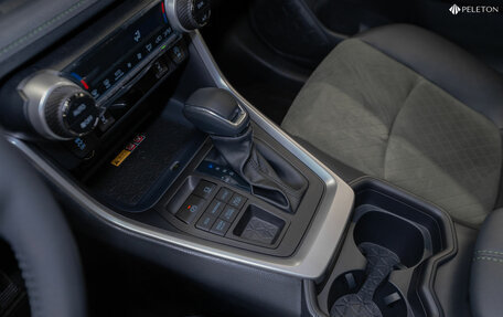 Toyota RAV4, 2025 год, 4 250 000 рублей, 17 фотография