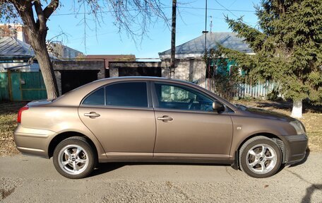 Toyota Avensis III рестайлинг, 2004 год, 880 000 рублей, 6 фотография