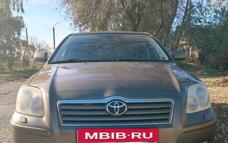 Toyota Avensis III рестайлинг, 2004 год, 880 000 рублей, 2 фотография