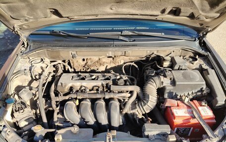 Toyota Avensis III рестайлинг, 2004 год, 880 000 рублей, 20 фотография