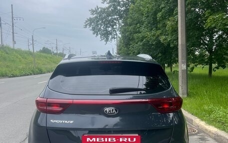 KIA Sportage IV рестайлинг, 2020 год, 2 100 000 рублей, 7 фотография
