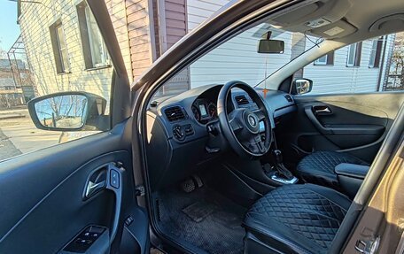 Volkswagen Polo VI (EU Market), 2015 год, 900 000 рублей, 10 фотография