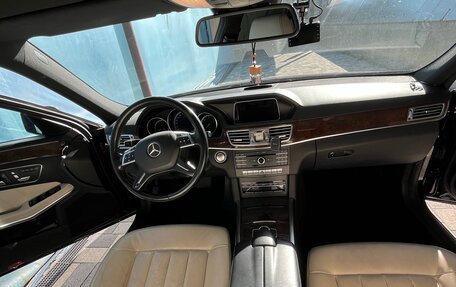 Mercedes-Benz E-Класс, 2015 год, 2 500 000 рублей, 16 фотография