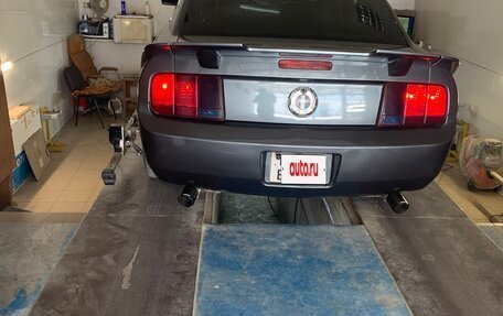 Ford Mustang VI рестайлинг, 2005 год, 2 200 000 рублей, 3 фотография