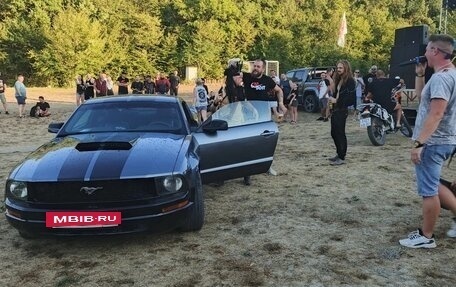 Ford Mustang VI рестайлинг, 2005 год, 2 200 000 рублей, 19 фотография