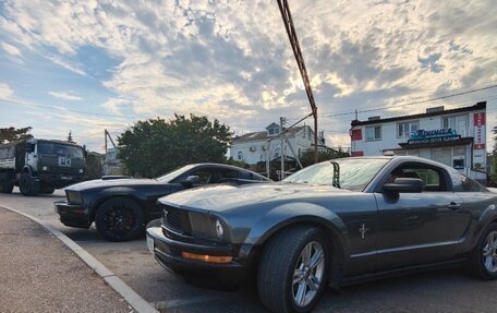 Ford Mustang VI рестайлинг, 2005 год, 2 200 000 рублей, 25 фотография