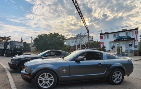 Ford Mustang VI рестайлинг, 2005 год, 2 200 000 рублей, 26 фотография