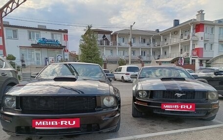 Ford Mustang VI рестайлинг, 2005 год, 2 200 000 рублей, 27 фотография