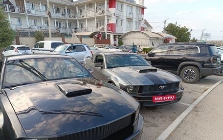 Ford Mustang VI рестайлинг, 2005 год, 2 200 000 рублей, 28 фотография