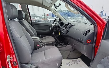 Toyota Hilux VII, 2012 год, 2 099 000 рублей, 14 фотография