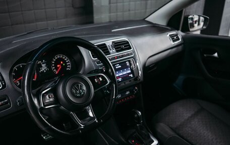 Volkswagen Polo VI (EU Market), 2018 год, 706 400 рублей, 8 фотография