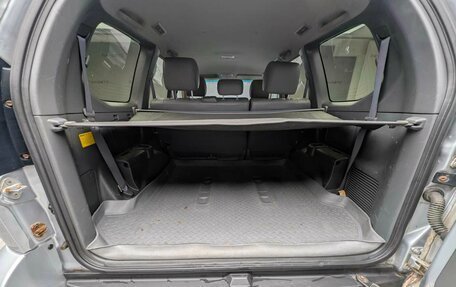 Toyota Land Cruiser Prado 120 рестайлинг, 2005 год, 1 357 000 рублей, 11 фотография