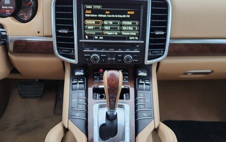 Porsche Cayenne III, 2010 год, 2 150 000 рублей, 10 фотография