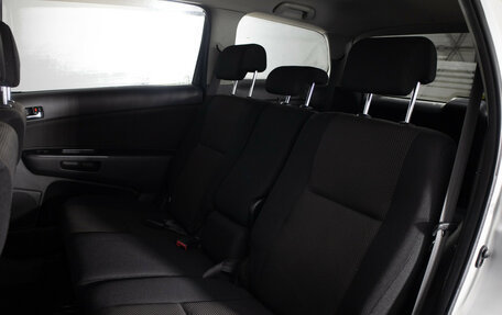 Toyota Wish II, 2005 год, 899 000 рублей, 17 фотография