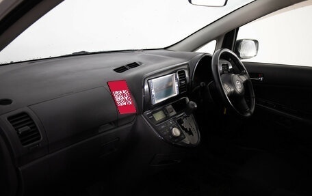 Toyota Wish II, 2005 год, 899 000 рублей, 15 фотография