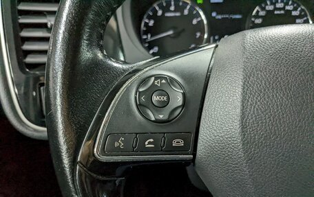 Mitsubishi Outlander III рестайлинг 3, 2016 год, 1 750 000 рублей, 27 фотография