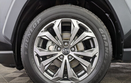 Toyota RAV4, 2023 год, 3 995 000 рублей, 12 фотография