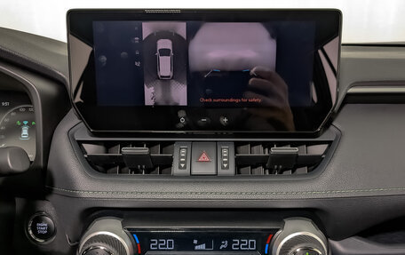 Toyota RAV4, 2023 год, 3 995 000 рублей, 29 фотография