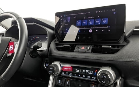 Toyota RAV4, 2023 год, 3 995 000 рублей, 30 фотография