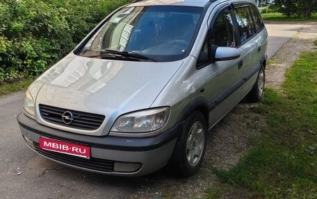 Opel Zafira A рестайлинг, 2002 год, 290 000 рублей, 1 фотография