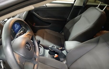 Volkswagen Jetta VI, 2015 год, 950 000 рублей, 14 фотография