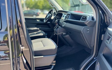 Volkswagen Multivan T6 рестайлинг, 2021 год, 6 530 000 рублей, 7 фотография