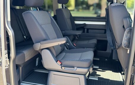 Volkswagen Multivan T6 рестайлинг, 2021 год, 6 530 000 рублей, 6 фотография