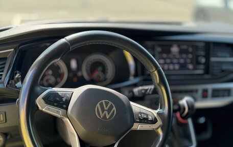 Volkswagen Multivan T6 рестайлинг, 2021 год, 6 530 000 рублей, 12 фотография