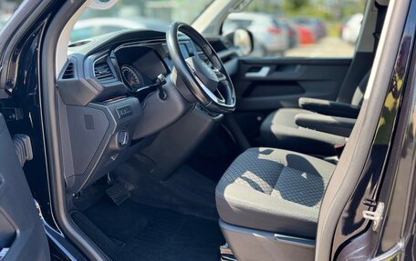 Volkswagen Multivan T6 рестайлинг, 2021 год, 6 530 000 рублей, 5 фотография