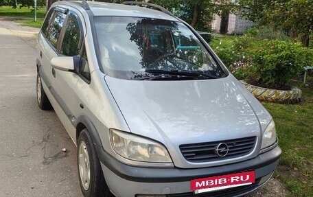 Opel Zafira A рестайлинг, 2002 год, 290 000 рублей, 3 фотография