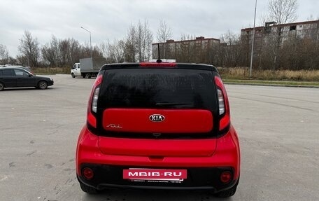 KIA Soul II рестайлинг, 2018 год, 1 800 000 рублей, 3 фотография