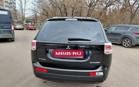 Mitsubishi Outlander III рестайлинг 3, 2013 год, 1 100 000 рублей, 6 фотография