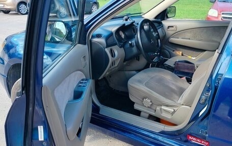 Mitsubishi Outlander III рестайлинг 3, 2003 год, 650 000 рублей, 8 фотография