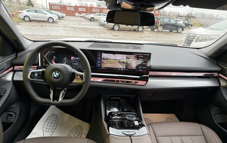 BMW 5 серия, 2025 год, 8 900 000 рублей, 34 фотография