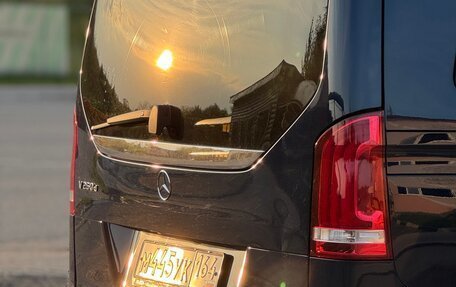 Mercedes-Benz V-Класс, 2018 год, 4 000 000 рублей, 4 фотография