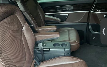 Mercedes-Benz V-Класс, 2018 год, 4 000 000 рублей, 12 фотография