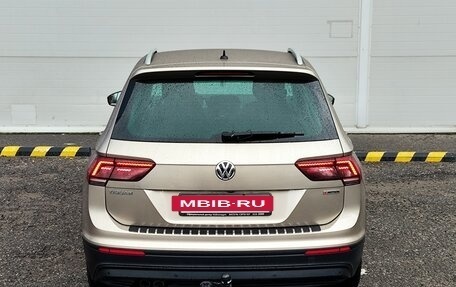 Volkswagen Tiguan II, 2019 год, 2 750 000 рублей, 6 фотография