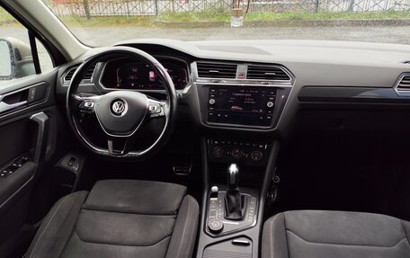 Volkswagen Tiguan II, 2019 год, 2 750 000 рублей, 17 фотография